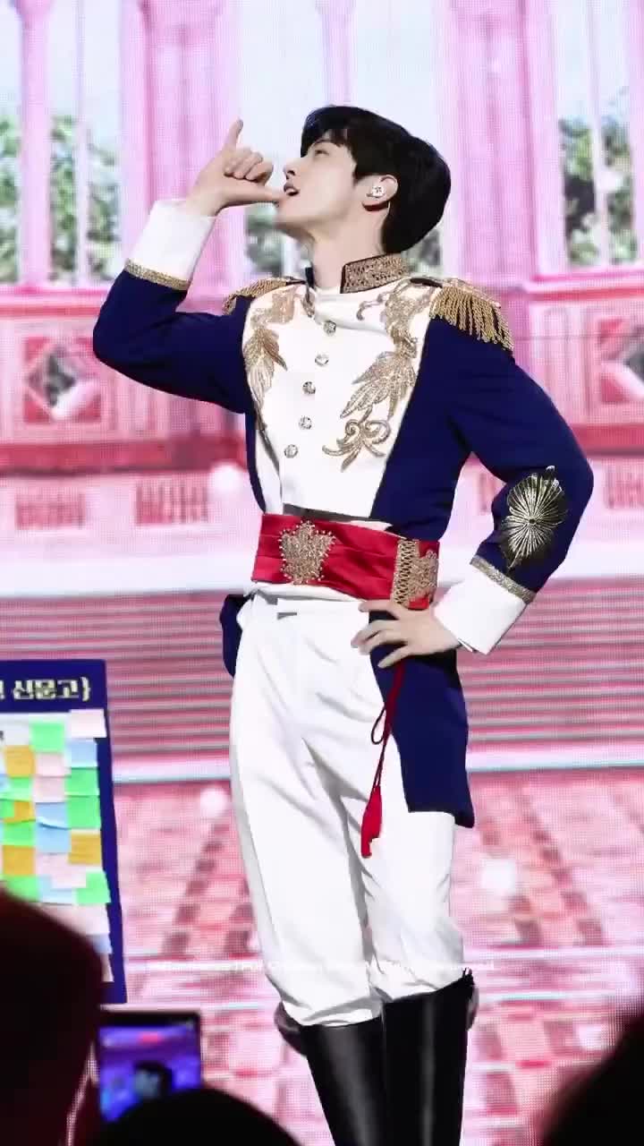 황태자가 말아주는 소다팝 챌린지👑 차은우 팬미팅 한 번만 더 하자🥹 이미지