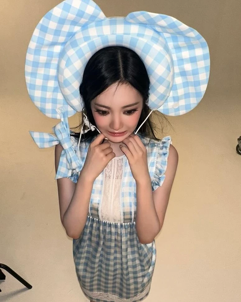 하우스 노웨어 x 슈슈통 파자마🎀
슈슈통 파자마랑 목베개만 있으면 꿀잠 잘 수 있을지도...😴🤍
이미지2