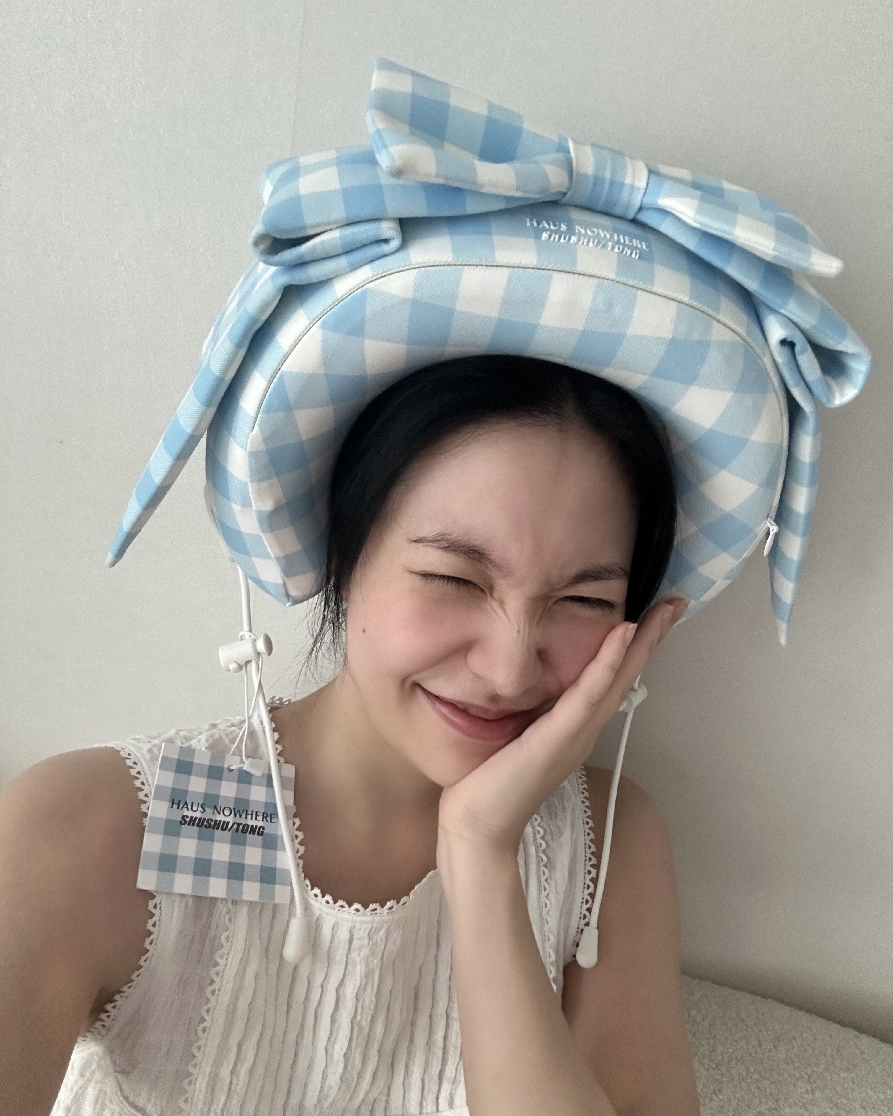 하우스 노웨어 x 슈슈통 파자마🎀
슈슈통 파자마랑 목베개만 있으면 꿀잠 잘 수 있을지도...😴🤍

 이미지7