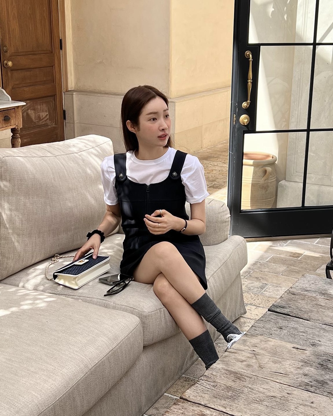 뷔스티에 단독으로 부담된다면?🫣
이너 하나로 센스 있게 레이어드해서 스타일 완성해 보세요🖤 이미지6