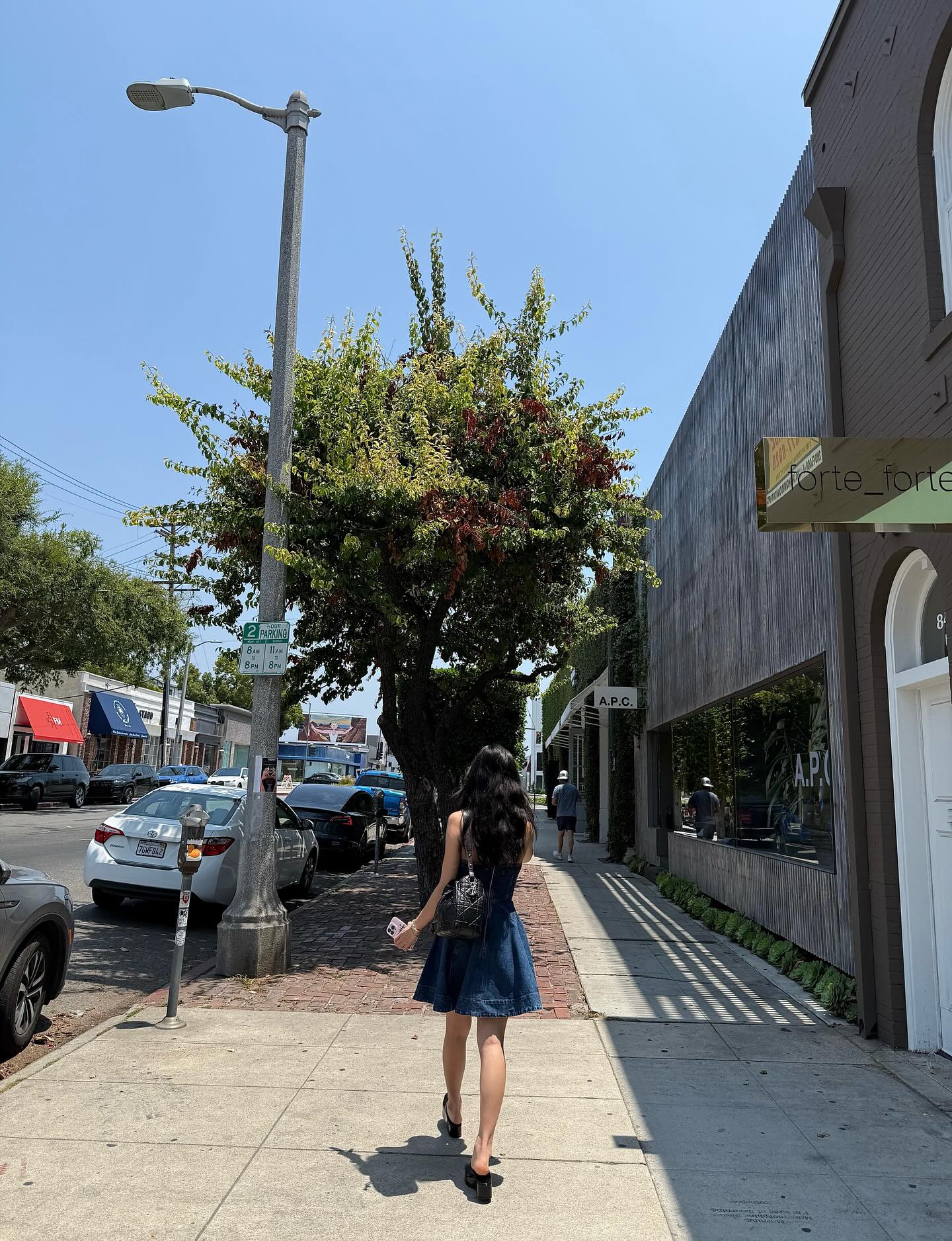 포카리걸 지수 데님 원피스룩🥤💙
LA 거리를 청량하게 만드는 러블리 지수 사랑해😍 이미지9