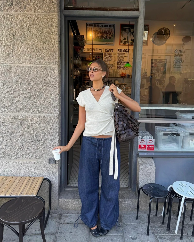 지금 입기 딱 좋은 데님 팬츠👖🤍
데일리룩에 빠질 수없는 데님팬츠 스타일링 참고하기✨ 이미지4