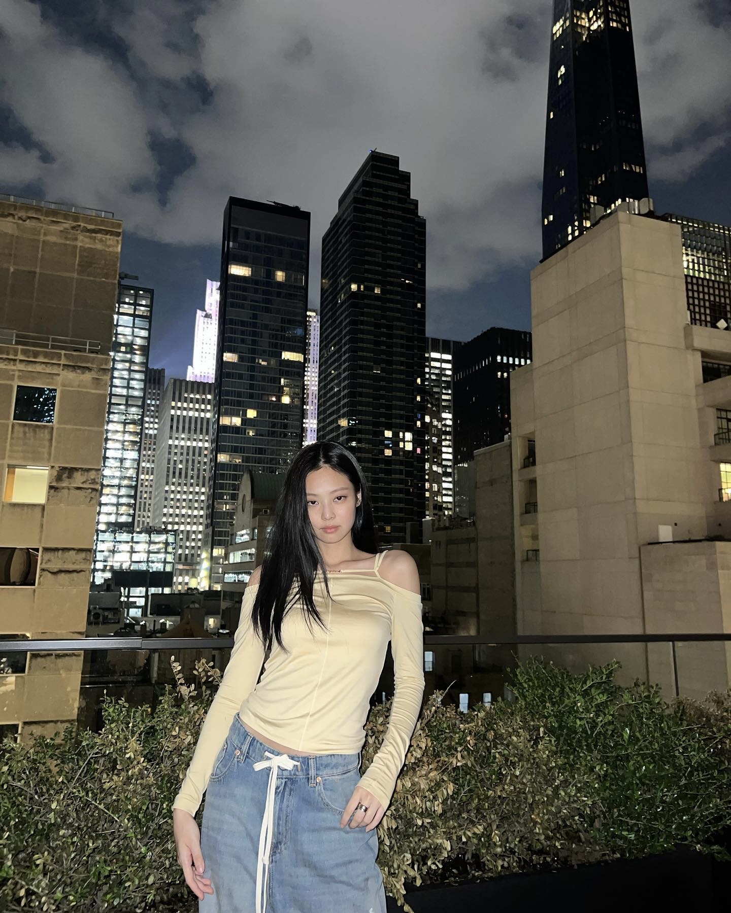 얇은 긴팔 꺼내 입을 타이밍🌬️
에어컨 바람 아래 냉방병 예방으로 딱 입기 좋은 아이템🤍 이미지6