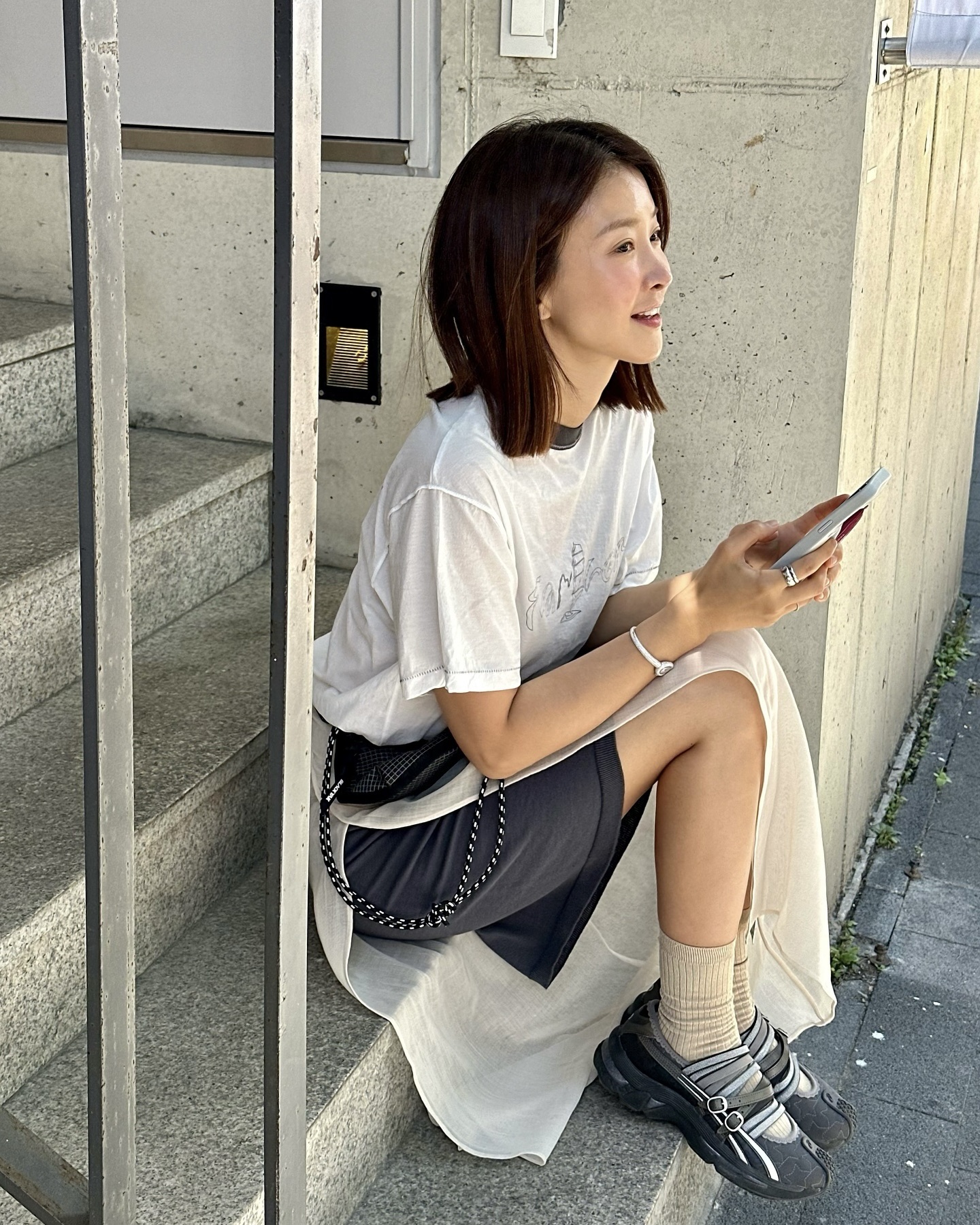 인기 꽉 잡은 메리제인 운동화🎀
편안함과 스타일 모두 잡는 메리제인의 매력에 빠져보세요💗 이미지4
