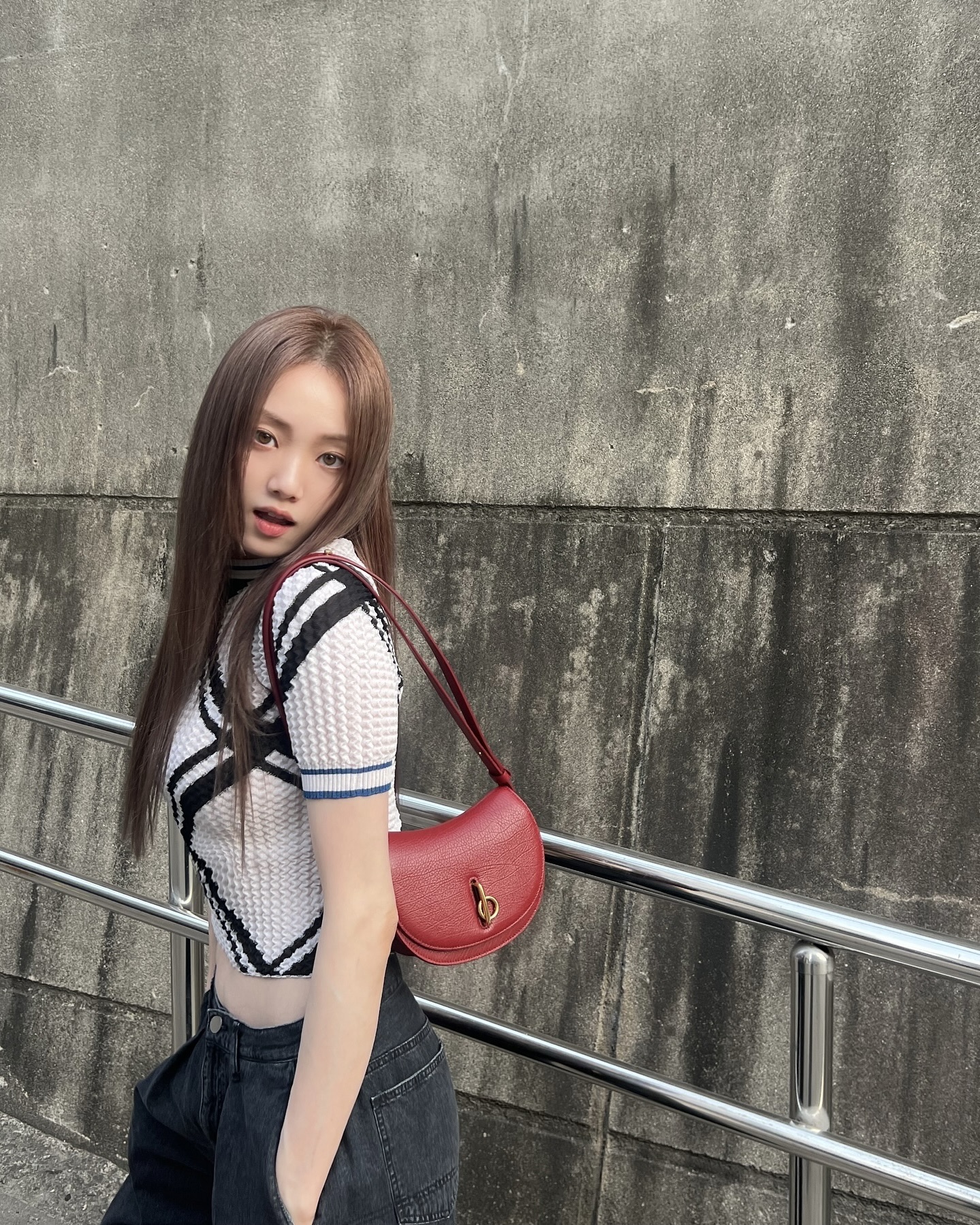 곱슬머리는 매일 아침이 전쟁‼️
이 사진 들고 가서 매직하면 저렇게 될 수 있나??🥲 이미지5