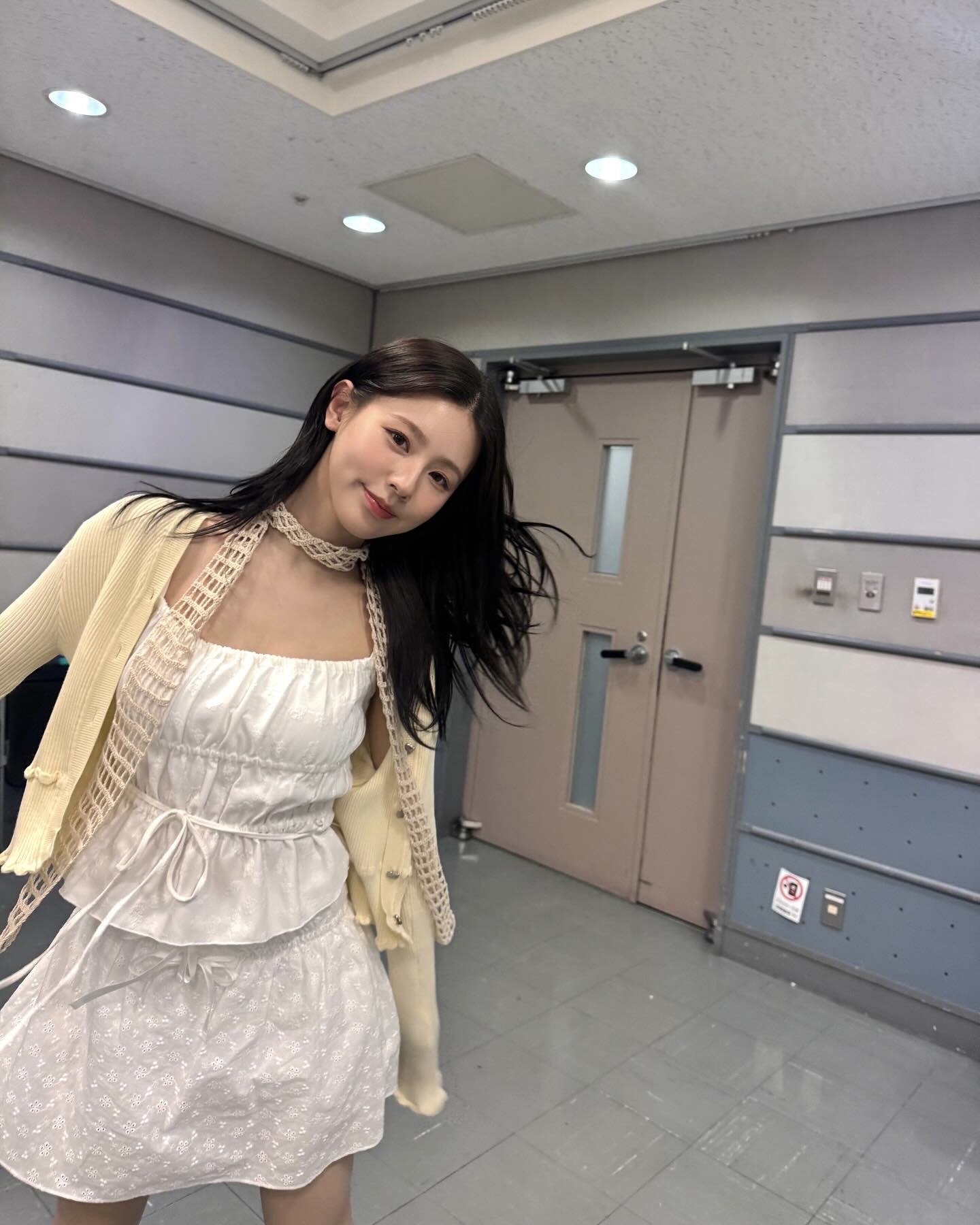 햇빛도 에어컨도 걱정 끝🤍
실내외 온도차에 걸치기 좋은 여름 가디건 스타일링✨ 이미지3