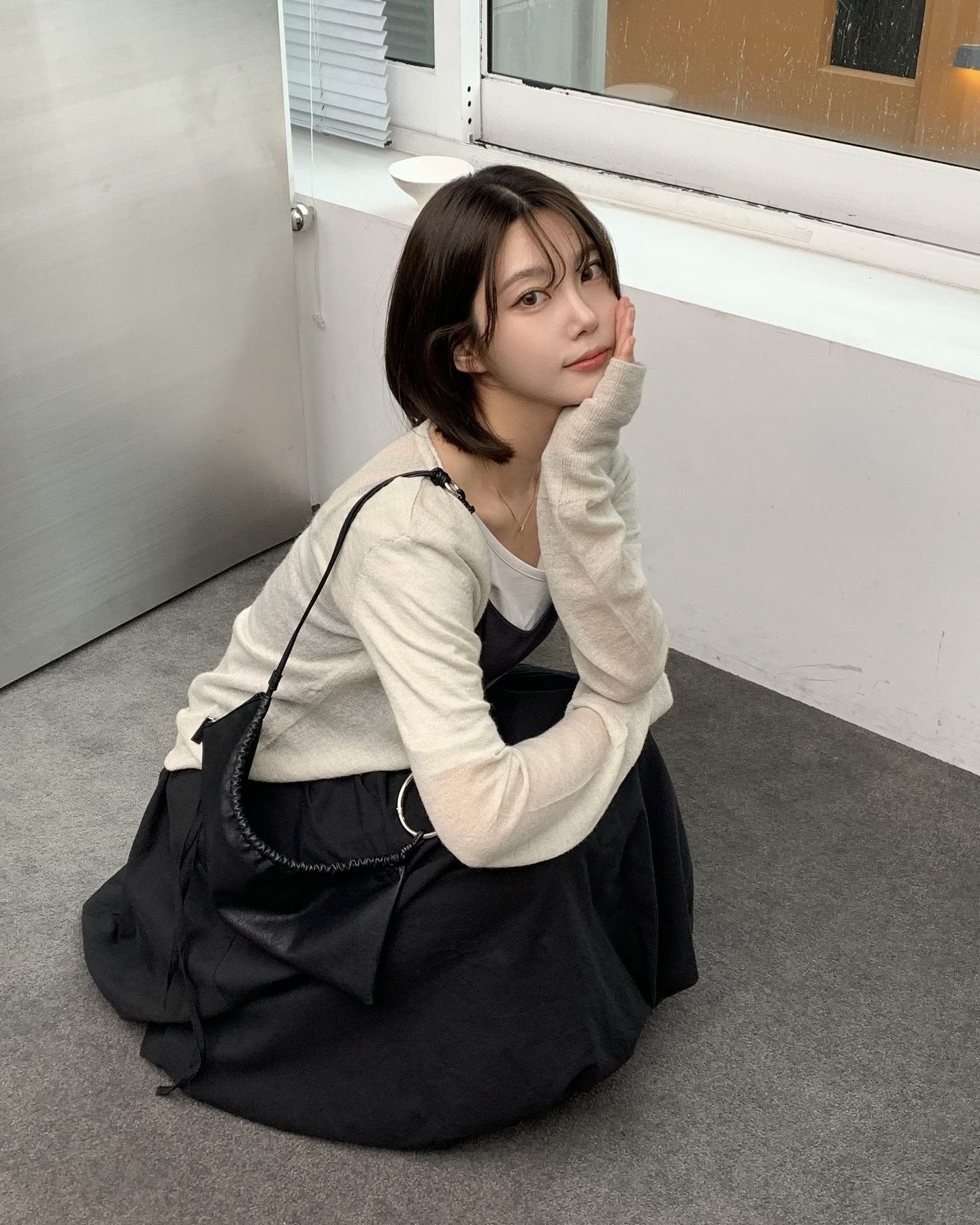 블랙 원피스? 꾸안꾸계의 고인물💡
시간 지나도 변하지 않는 매력, 블랙 원피스에서 시작돼요🖤 이미지