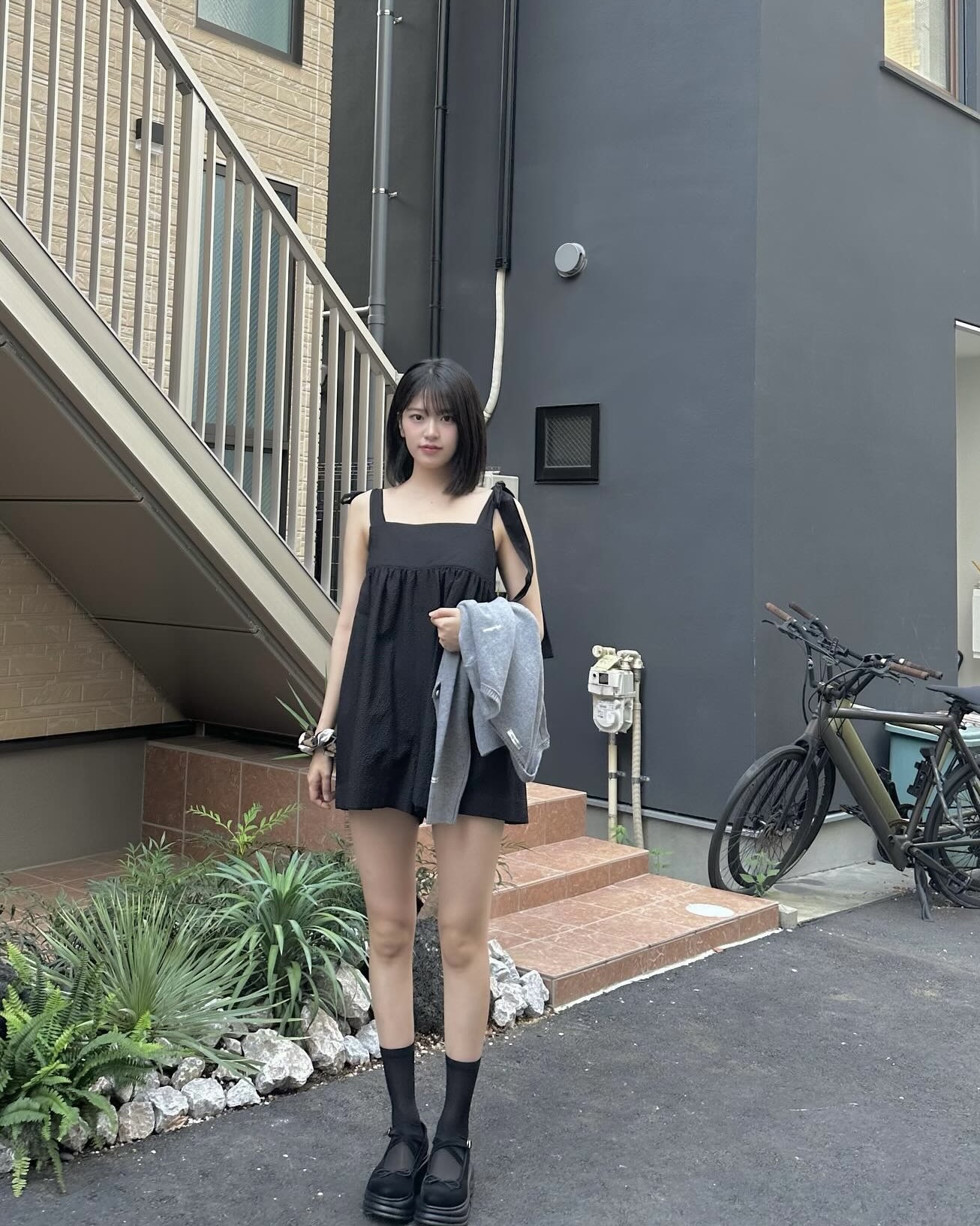블랙 원피스? 꾸안꾸계의 고인물💡 이미지"