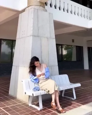 하나는 허전, 둘은 완벽한 셔츠룩💁🏻♀️
적당한 노출과 단정함까지 챙기고 싶다면, 셔츠와 함께해요💞 이미지