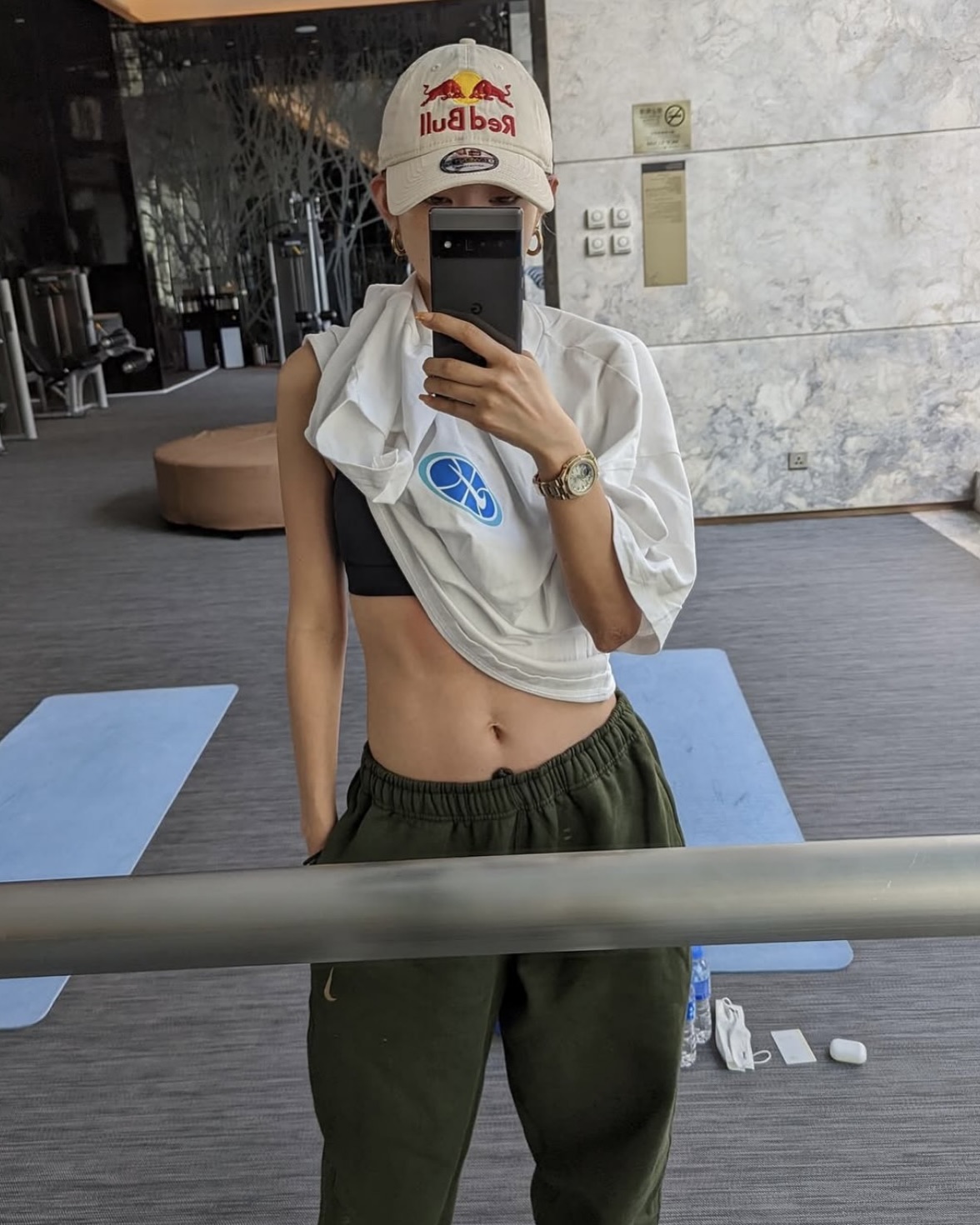 쿄카도 하는 느좋 반입 스타일🔍 입기 귀찮아서 반만 입은 거 아니라고!!!!! 이미지