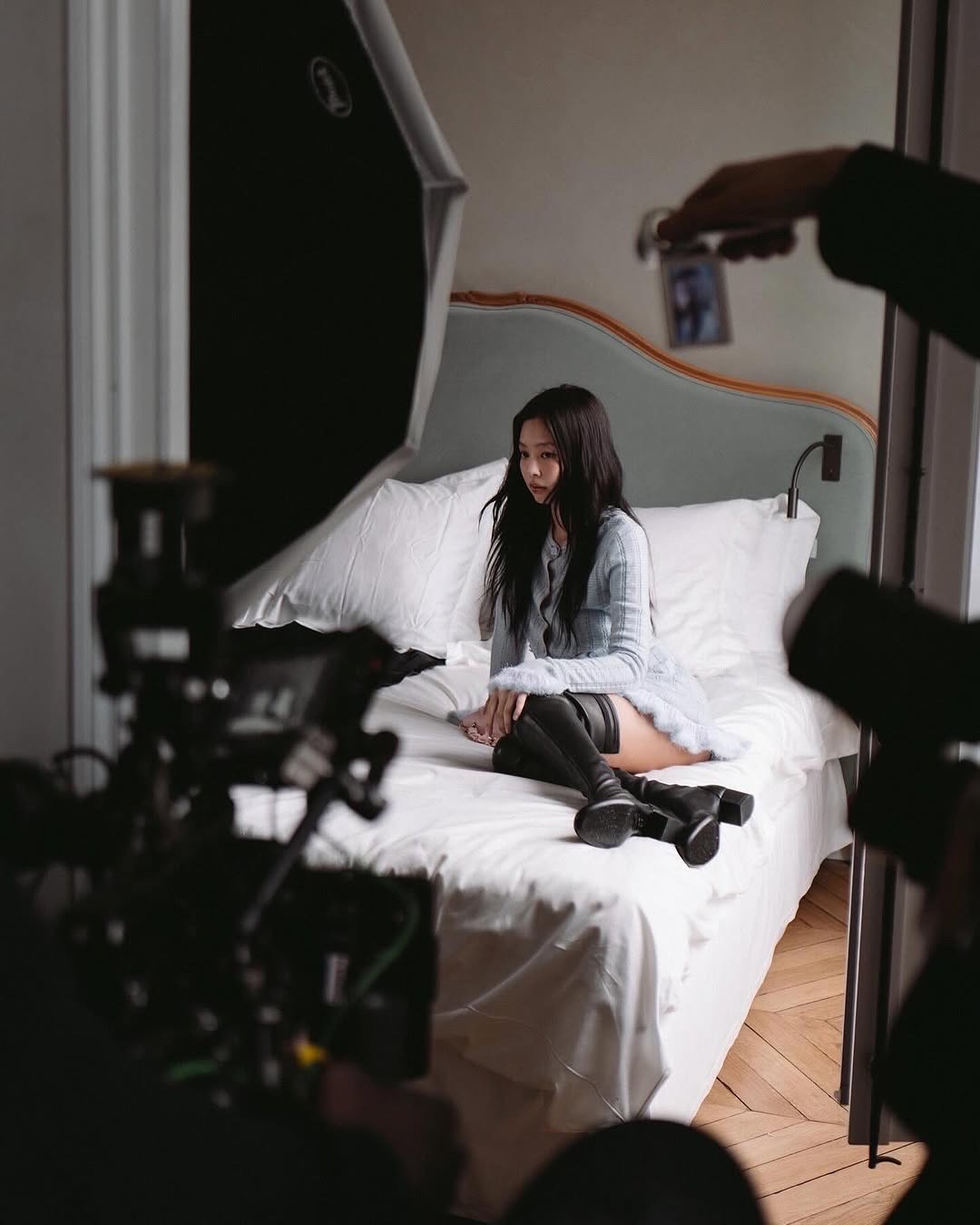 제니가 알려주는🖤🤍가을 샤넬룩
제일 먼저 가을 준비하라고 알려주심🍁🧥분위기 너무 고급지자나 이미지9