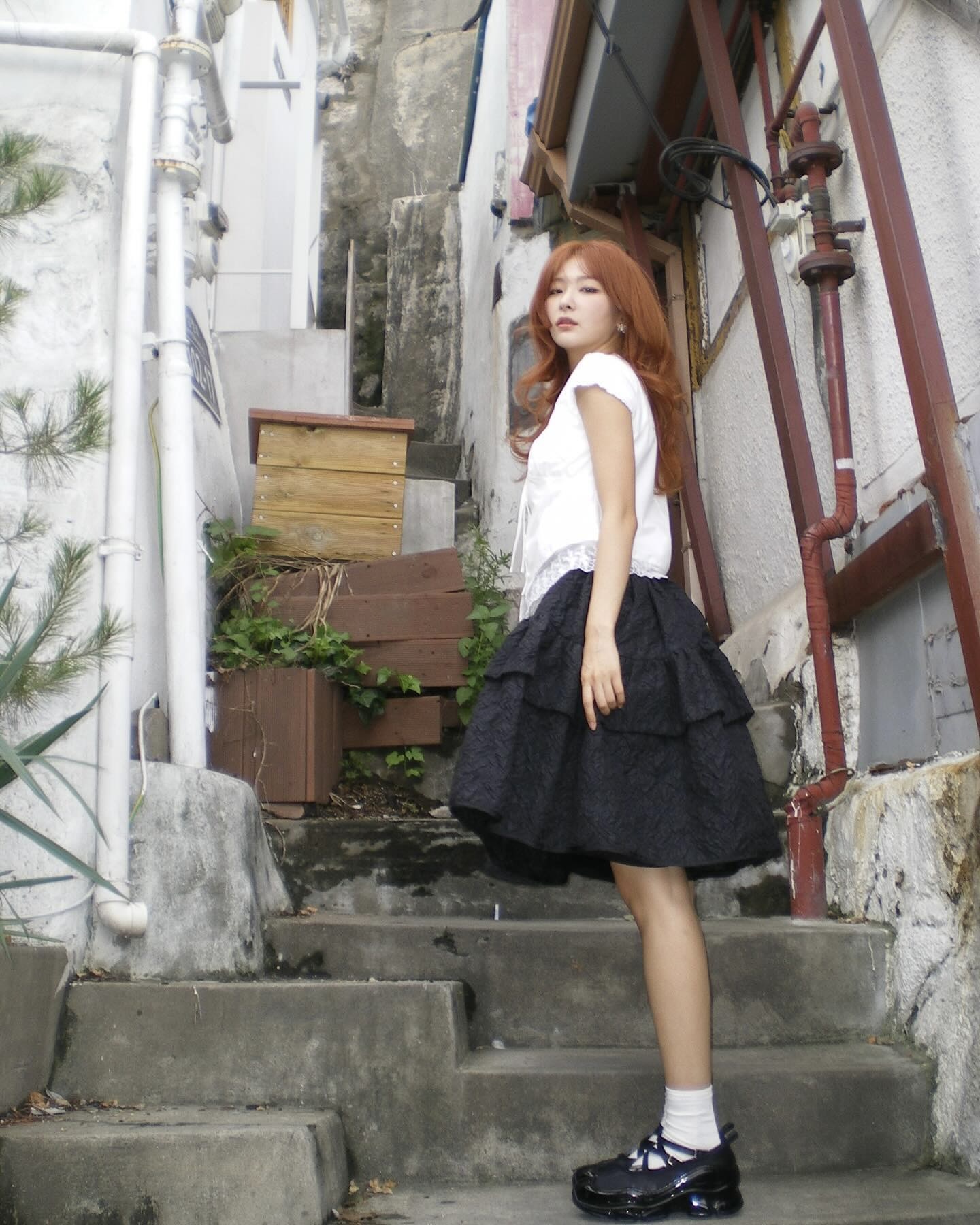 길이 딱 좋은 미디스커트👗🤍
롱보단 가볍고 미니보단 차분한 미디스커트의 매력✨ 이미지5