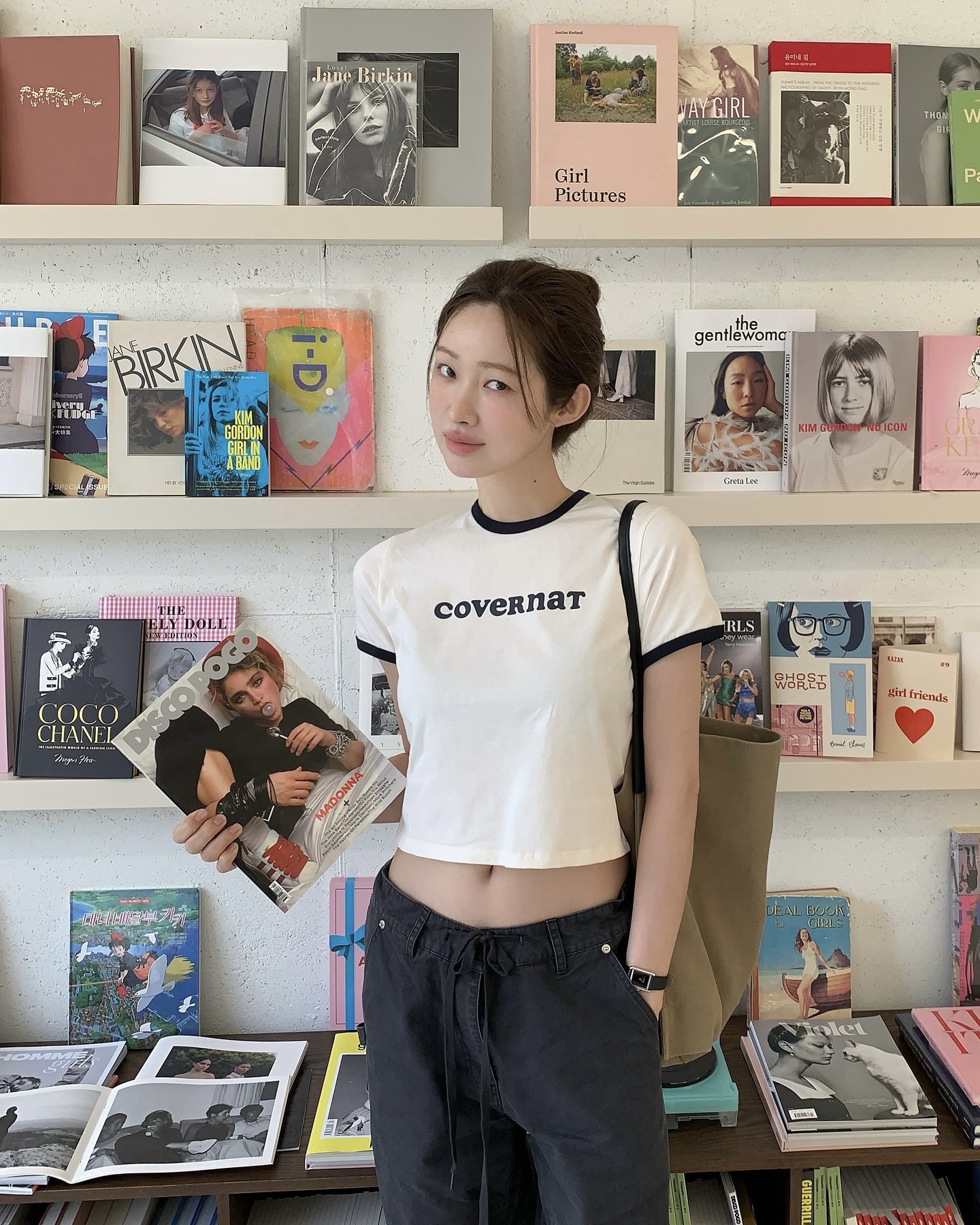 크롭티 입고 싶어? 그만 누워있어😤
거울 앞 크롭핏 상상 중이라면... 오늘부터 @운동 시작하세요🏋🏻‍♂️ 이미지2
