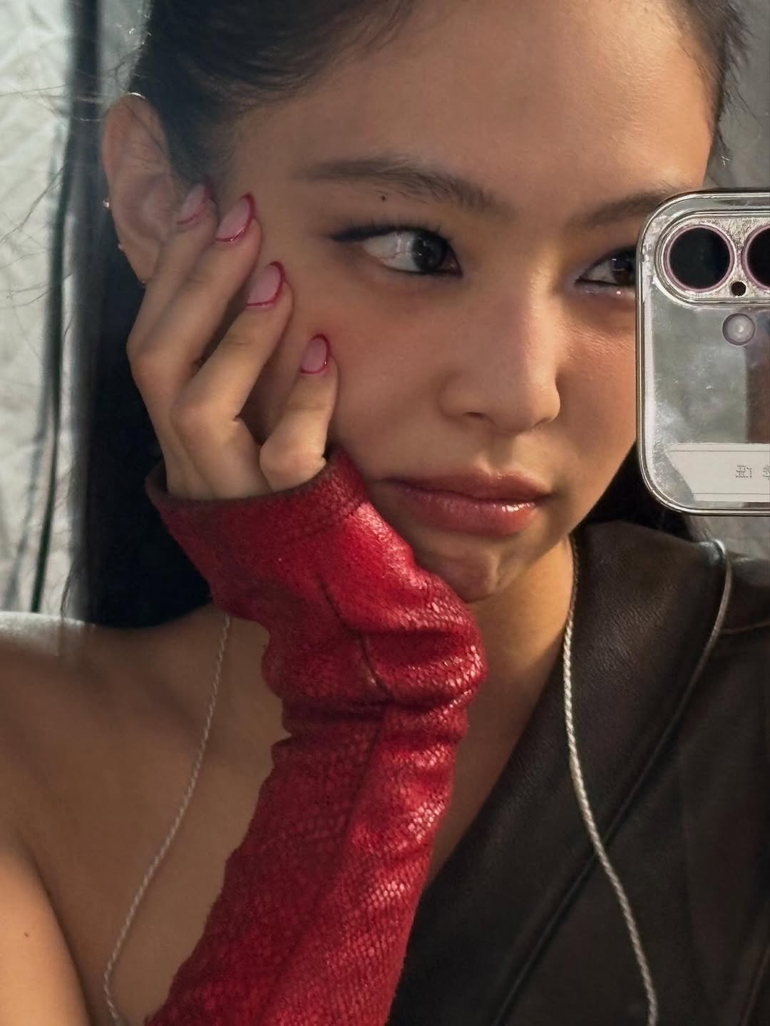 제니 언니🖤❤️토론토 근황룩 이미지5