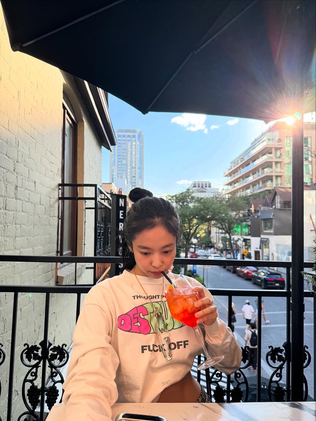 제니 언니🖤❤️토론토 근황룩 이미지2