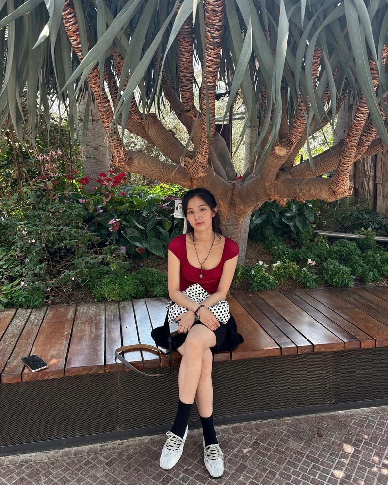 다양한 아이템에 땡땡이 콕콕🖤
셀럽픽 도트 아이템 총집합 ☑️🤍 나도 하나 장만 해볼까? 이미지6