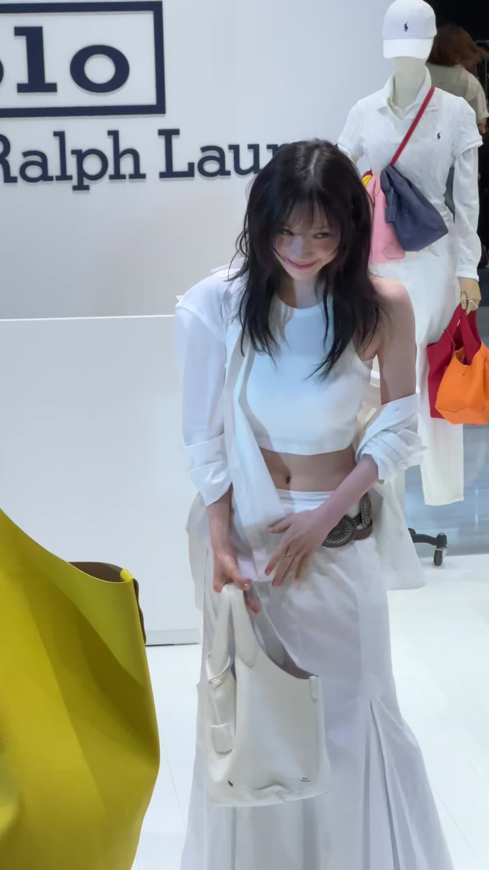 폴로 x 윈터🏇🏻🤍미모 실시간 현대 판교, 폴로 랄프로렌 폴로 플레이 백🏬📸팝업 스케치 이미지