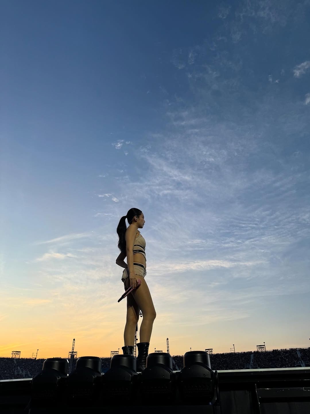제니 언니🖤❤️토론토 근황룩 이미지10