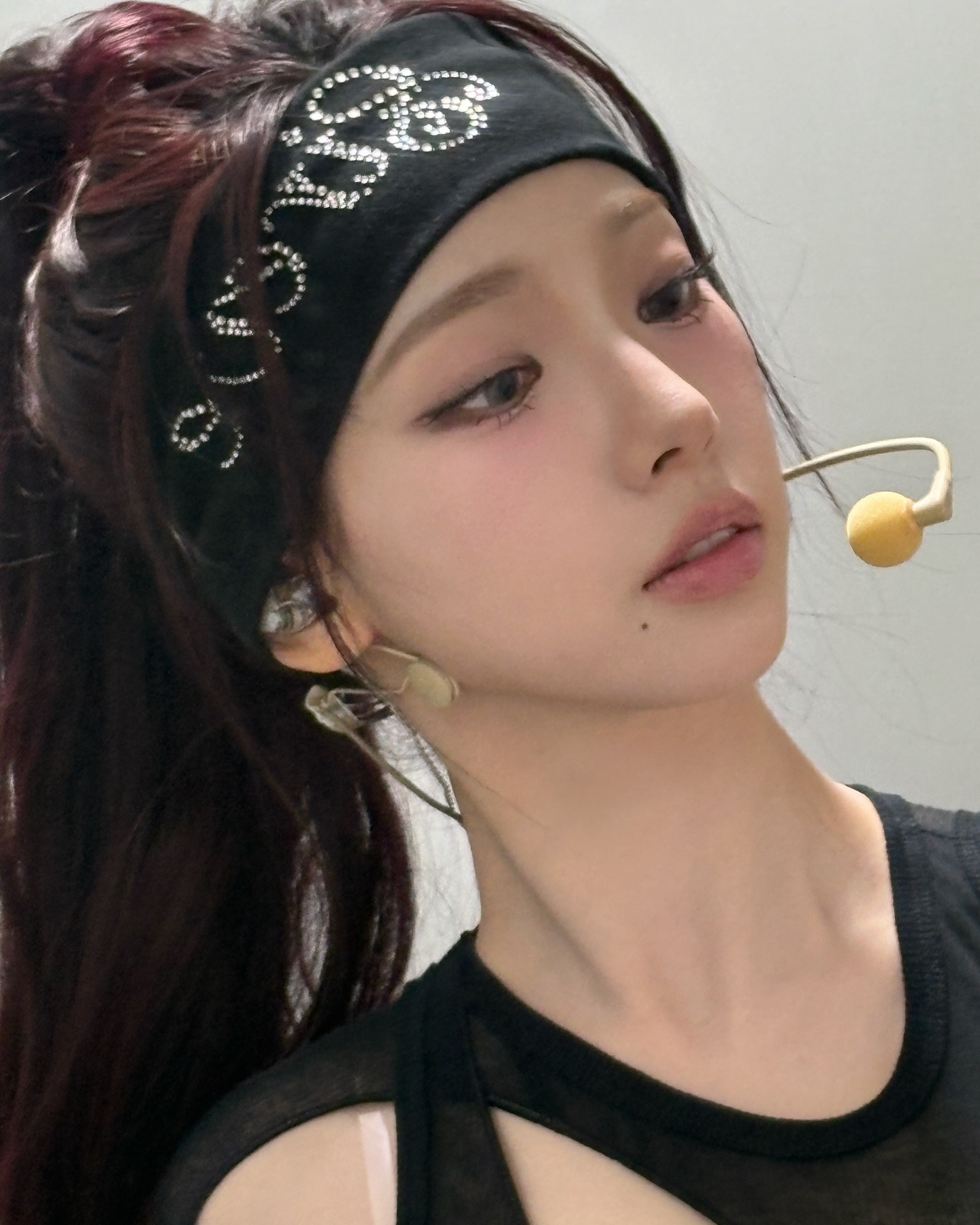 헤어밴드해도 세상 씹어먹는 미모❤️‍🩹
자비없는 미모 x 헤어밴드 이거 참 되는 조합이다...✨ 이미지5