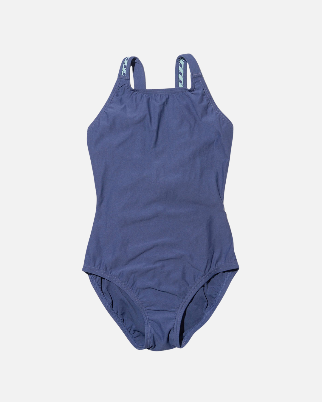 미미가 픽한 진짜 수영복🩱
올 여름 쨍한 컬러 시도해봐, 스타일도 사진도 말모말모⛱️☀️
건강미와 스타일 둘 다 살린 미미의 컬러풀한 수영복 4가지
1. 졸린(JOLYN)의 페리 원지 콘트라스트
미미가 선택한 컬러는 스트로베리 컬러입니다. 피부톤과 찰떡같이 어우러지는 강렬한 핑크오렌지는 그녀의 건강미를 극대화하며 바캉스 룩의 정석을 보여줍니다. 여기에 금색 체인 목걸이를 매치해 생기 넘치는 분위기를 자아냈습니다.
2. 졸린(JOLYN)의 페리 원지 솔리드
다른 컷에서는 같은 디자인의 솔리드, 아사이 컬러 수영복을 착용했습니다. 수영장 안에서도 스타일을 잃지 않는 그녀만의 무드가 느껴집니다. 수영장 밖에서는 화이트 쇼츠를 커버업으로 착용해 활동성도 물론 포인트도 살렸습니다.
3. 후그 723 로우 U백 탄탄이 애쉬블루
좀 더 스포티한 분위기를 연출하고 싶다면 후그의 U백 탄탄이 수영복을 추천합니다. 미미는 이 수영복에 레드 컬러 미러렌즈 고글을 더해, 실제 수영을 즐기면서도 멋스러운 여름 수영복 룩을 완성했습니다. 기능성과 스타일을 동시에 챙긴 선택이 돋보입니다.
4. 딜라잇풀 헬로키티 윈터 콜렉션
미미는 크리스마스 감성을 담은 딜라잇풀 헬로키티 수영복으로 또 다른 여름 스타일을 선보였습니다. 귀여운 패턴과 쨍한 컬러감이 시선을 끌고, 미드 하이컷으로 활동성도 챙긴 선택이 인상적입니다. 이미지8