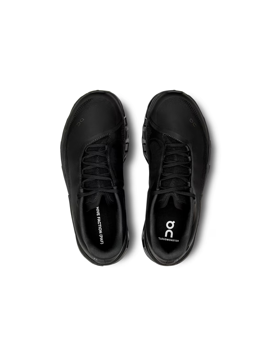 이제는 한남동에서 살수있어🏃🏻‍♀️
국내 첫 플래그십 스토어니까 오픈런 미리 준비해야지?👟💡

차정원, 김나영, 안소희가 신은 ‘그 운동화’, 이제는 한남동에서 직접 보고 살 수 있다는 사실💡 오픈런 준비 전, 먼저 눈여겨봐야 할 3가지 러닝화를 소개할게요.

1. 온러닝 클라우드 몬스터 2 파프, 279,000원
차정원은 편안한 쿠션감으로 유명한 포스트 아카이브 팩션과 협업한 운동화를 선택 했고, 새티스파이 러닝캡, 조끼, 블랙 쇼츠와 매치해 실용적인 러닝 코어룩을 완성했습니다. 

2. 온러닝 클라우드 5 방수 올 블랙, 209,000원
김나영은 초경량 203g으로 방수 기능이 있는 가벼운 운동화를 선택 했고, 블루 쇼츠, 퍼플 삭스로 감각적 컬러 매치를 더해 운동과 일상을 오가는 스포티한 데일리룩을 완성했습니다.

3. 온러닝 X 로에베 클라우드 틸트, 650,000원
안소희는 스피드 슈레이스 시스템으로 신기 쉬운 디자인이 특징인 러닝화를 선택 했고, 화이트 티셔츠에 오버핏 셔츠, 바이커 쇼츠를 매치해 애슬레저 스타일로 연출했습니다.

- 추정 주소: 서울 용산구 한남동 이태원로 240 이미지4