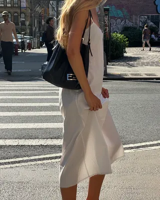 원피스 입고 싶은 날 있잖아👗🤍
더위도 잊게 만드는 한 벌, 길이는 끌리는대로✨ 썸머룩 완성 이미지