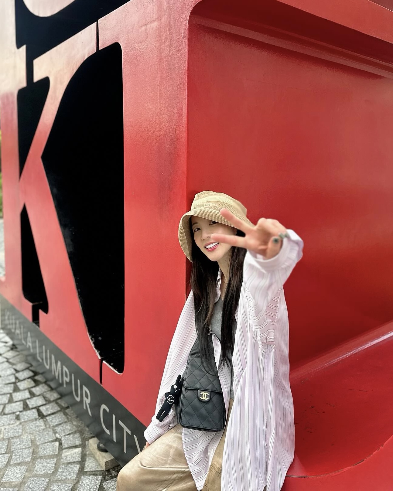 버킷햇으로 갈아탈 시간⏱️
볼캡은 모자, 버킷햇은 솔루션🧢 ➡️ 🛟 지금 바꿔보세요 이미지4