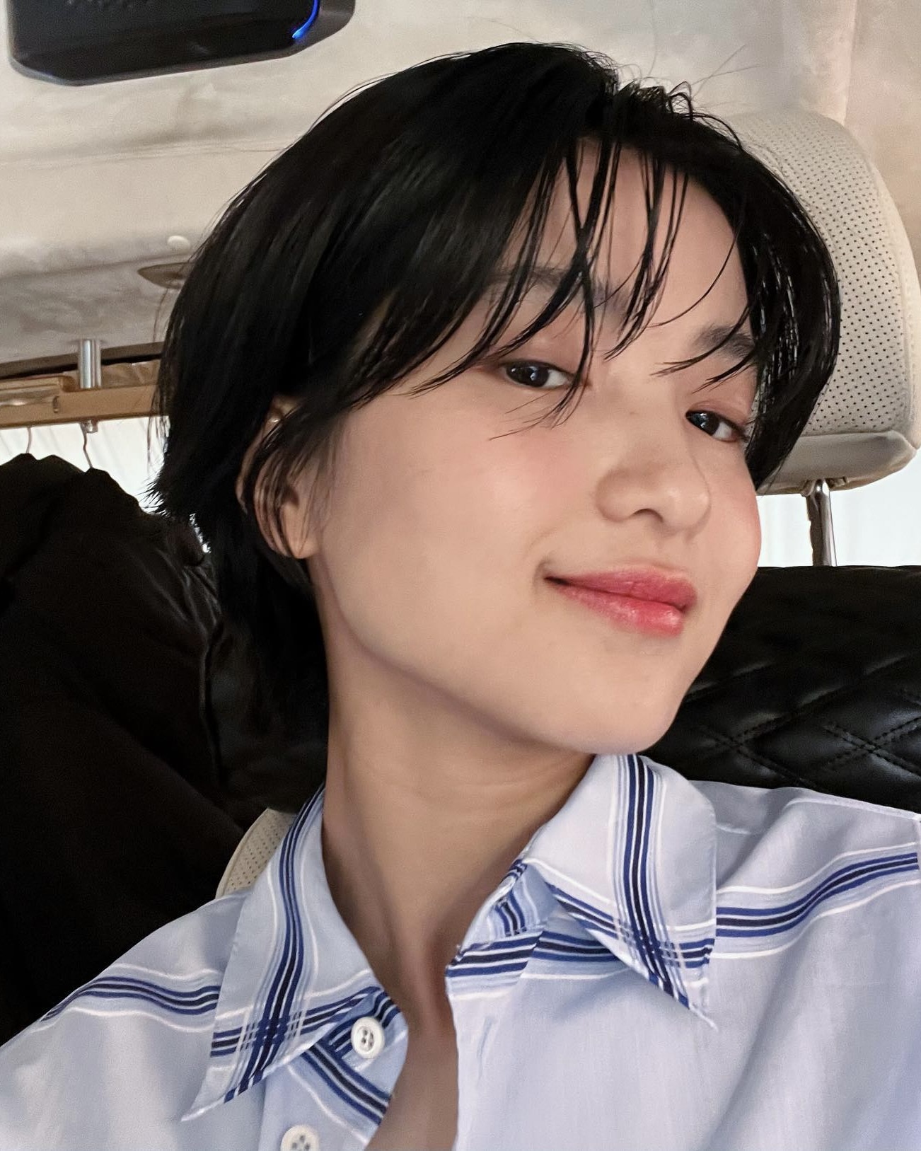 오히려 좋아, 촉촉 웨트 헤어💦 습도와 더위에 부스스해진 머리😵‍💫💆🏻‍♀️손쉽게 정리되는 헤어템 찬스 이미지