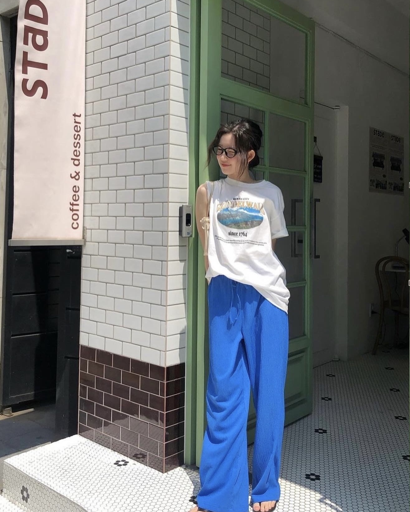 트레이닝 팬츠, 편안함계 VIP😴
주말엔 편안한 트레이닝 스타일링으로 스트레스 -100유지💡💁🏻‍♀️ 이미지