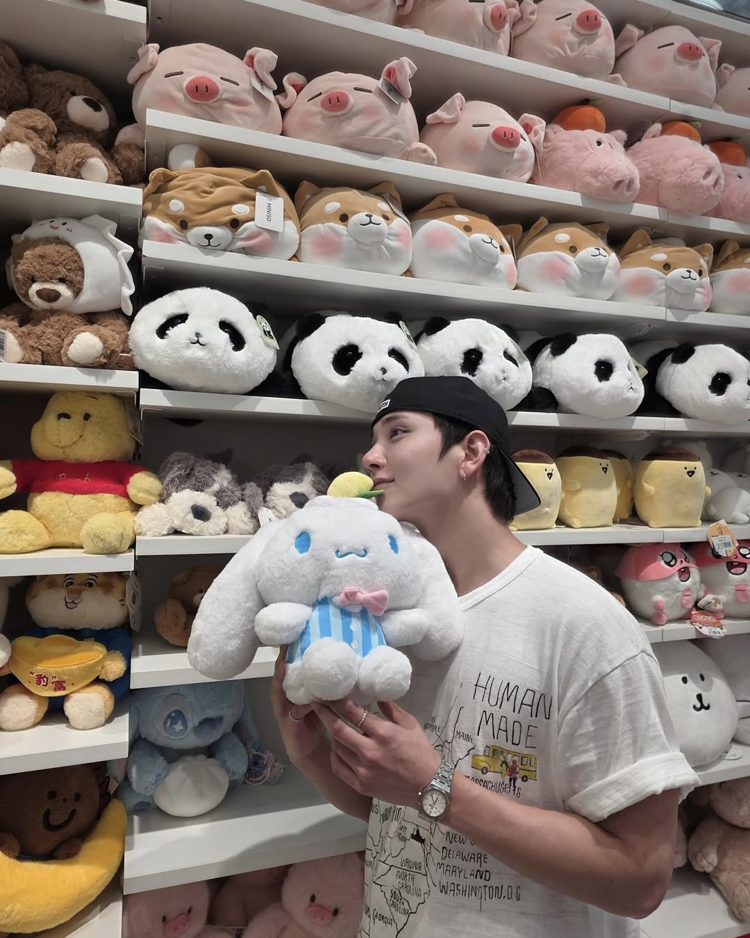 휴먼메이드 반팔티 하나 정돈🎲 이미지4