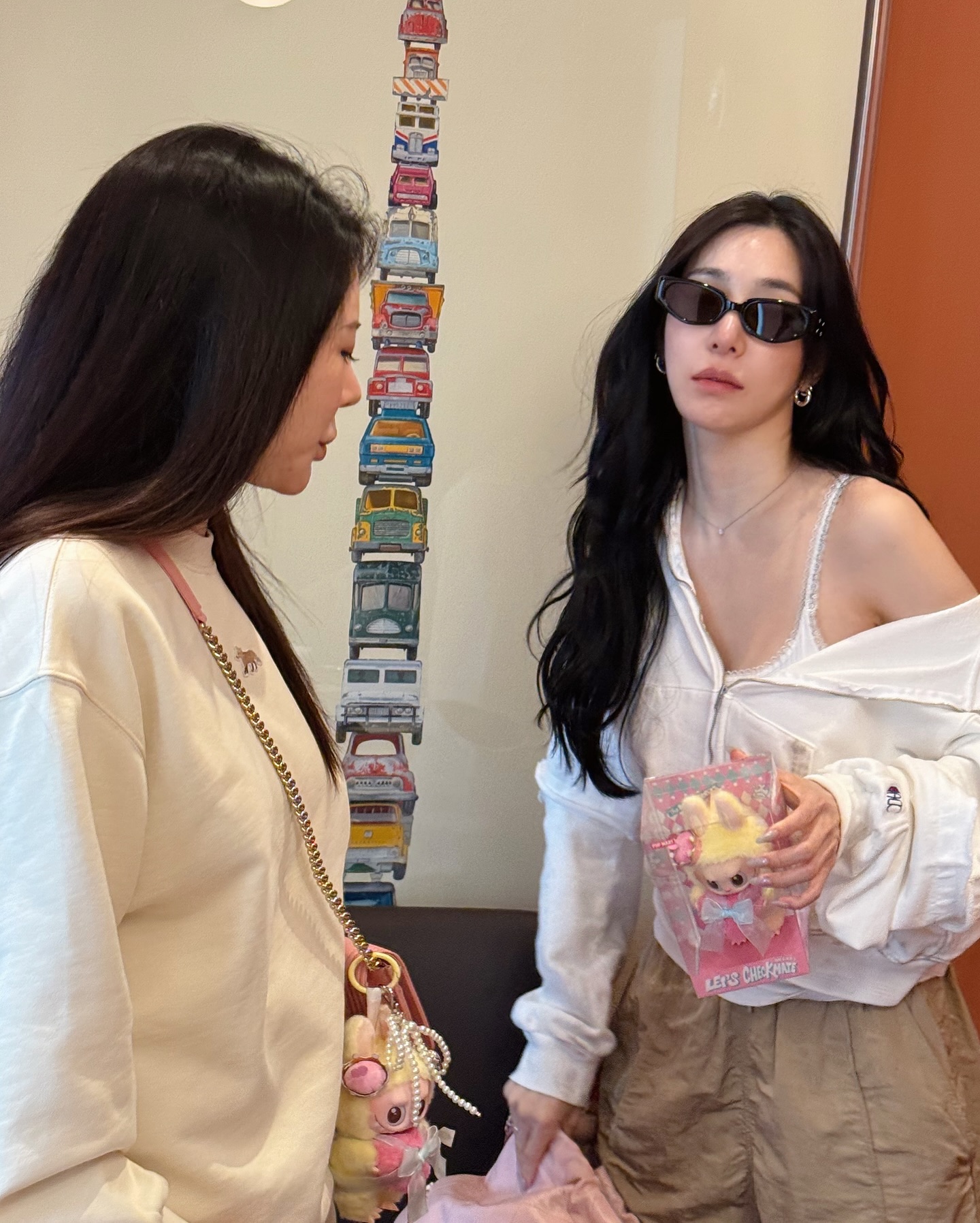 티파니 생일에 소녀시대 완전체🎂 
데뷔 18주년, 찐친력 만랩 소시😎 나도 이런 우정 갖고싶다🎀 이미지7