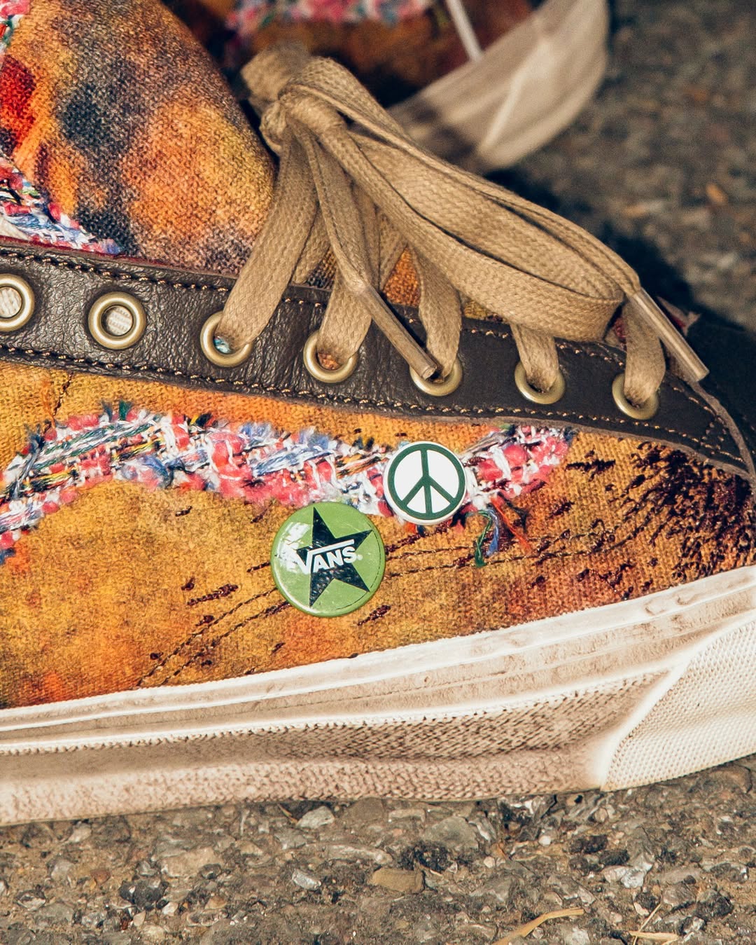 샤넬 그래피티백 오마주한 반스🎨 이미지5