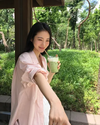 에어컨 바람 막아주는 셔츠룩🩷
실내외 온도차에는 센스있게 셔츠로 스타일링 해보세요💡 이미지