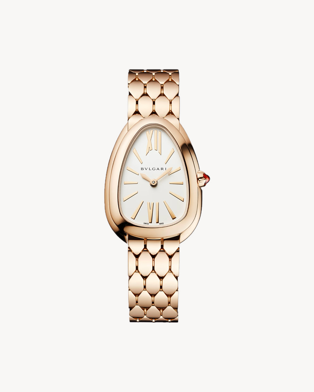 럭셔리 o’clock입니다🕒✨
손목 위에서 존재감 뿜뿜하는 그 시계, 지금 만나보세요⌚️

셀럽들이 선택한 데일리 시계 정보를 아래에서 확인해 보세요.

1. 까르띠에 탱크 머스트 드 워치, 500만 원대
차정원이 애정하는 시계는 가죽 스트랩과 사각 프레임, 간결한 라인이 어우러진 미니멀 클래식한 아이템입니다. 포멀룩부터 모던한 데일리룩까지 사계절 내내 착용하기 좋은 가성비 아이템입니다.

2. 샤넬 프리미어 에디션 오리지널 워치, 900만 원대 
아이린이 착용한 시계는 직사각형 케이스와 깔끔한 다이얼이 돋보이며, 고급스러운 퀼팅 스트랩이 럭셔리함을 더해줍니다. 청바지부터 슬랙스까지 조화롭게 어우러져 세련됨과 모던함을 더욱 돋보이게 해줍니다.

3. 불가리 세르펜티 세두토리 워치, 3000만 원대
장원영이 찬 시계는 뱀을 형상화하고 있는 디자인으로, 유연한 메탈 브레이슬릿이 손목에 부드럽게 감기며 독특한 곡선미를 연출합니다. 캐주얼룩부터 러블리한 스타일까지, 꾸안꾸 무드에 세련된 포인트를 더해주는 아이템입니다. 

4. 까르띠에 베누아 워치, 2000만 원대
이시영의 시계는 타원형의 실루엣과 슬림한 곡선이 특징이며, 섬세한 광택감으로 고급스러운 시계입니다. 올블랙 룩에 골드 포인트로 밸런스를 맞추면 클래식하면서도 세련된 분위기를 완성합니다. 이미지6