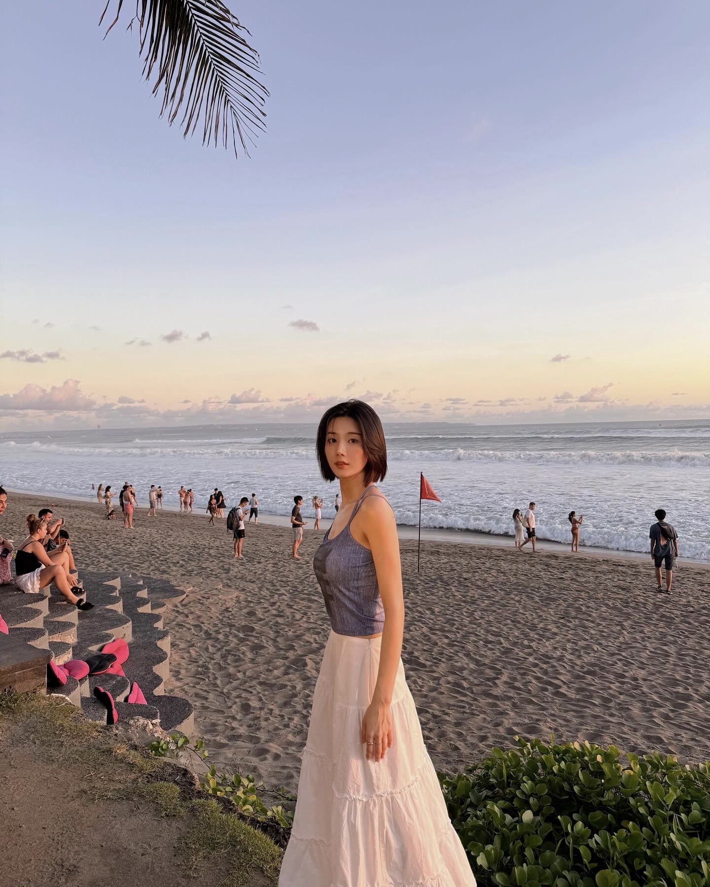 옷장에 하나쯤 꼭 있는 롱스커트🍃
간편하게 입기만 해도, 시원하고 우아한 여름 코디 완성🤍 이미지6