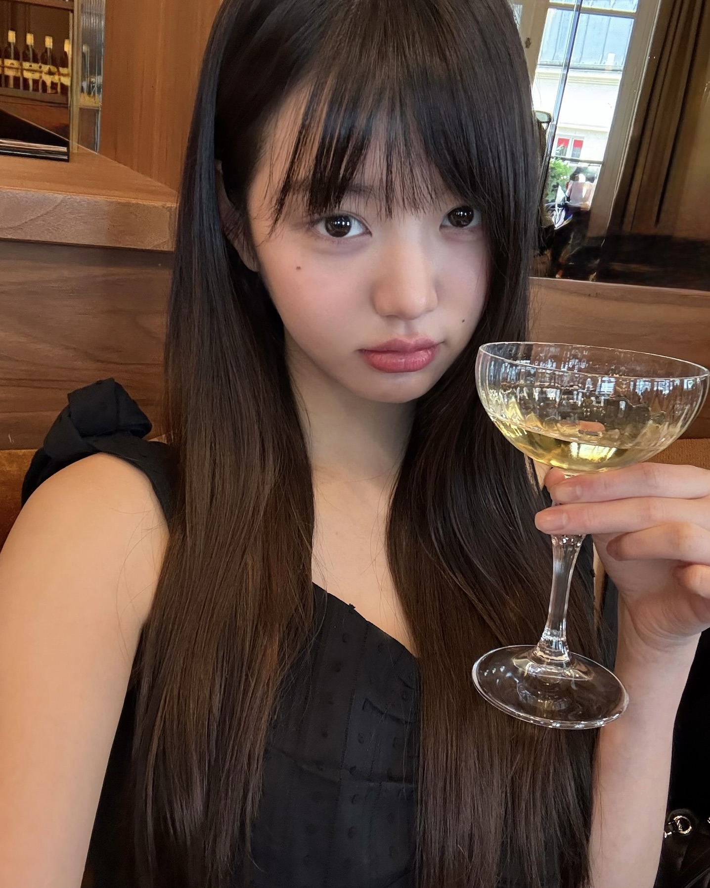 쌩얼이라 더 예쁘다💖✨ 청초함 가득, 꾸밈 없는 매력에 눈길이 가는 내추럴 민낯 모먼트🌿 이미지
