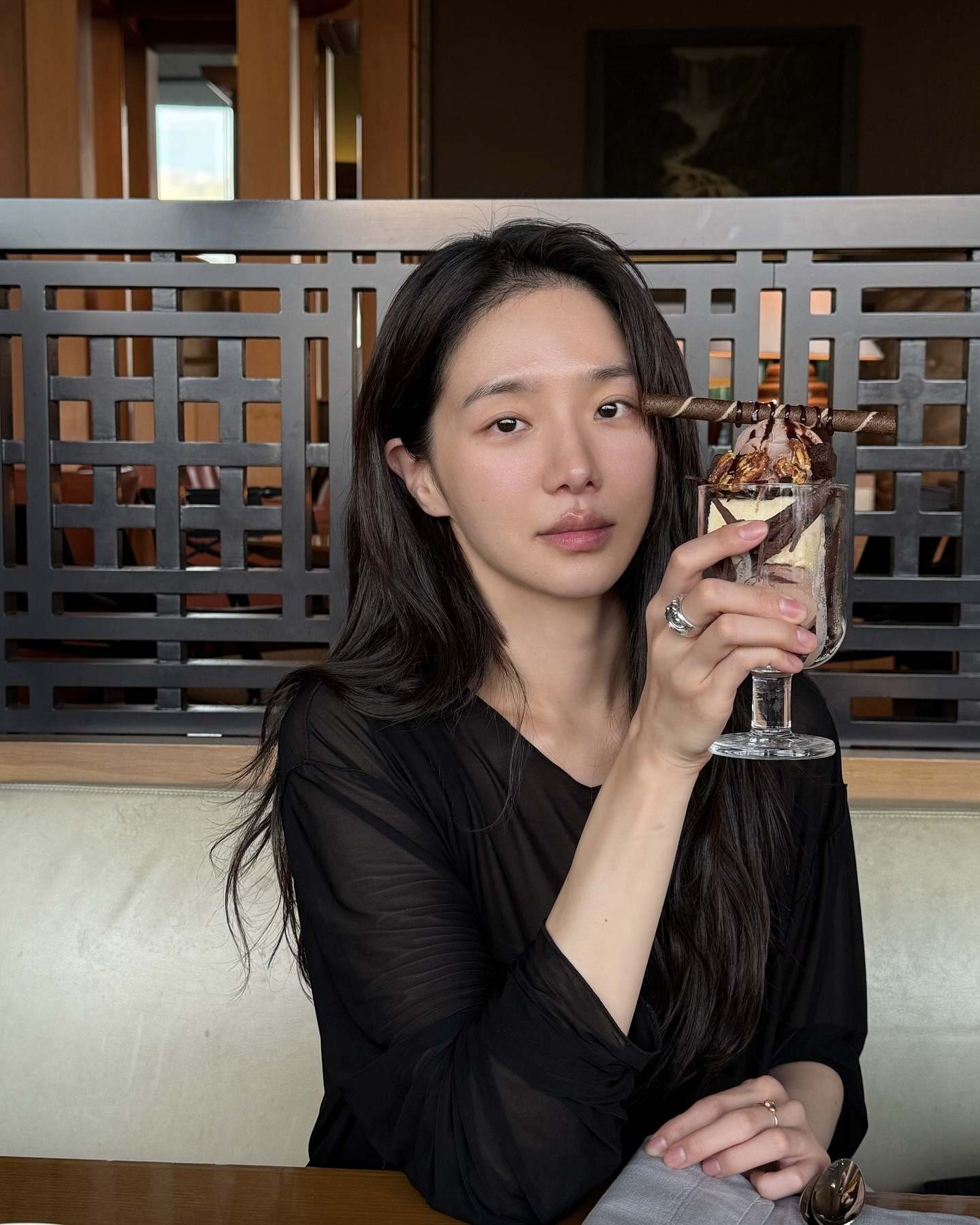 쌩얼이라 더 예쁘다💖✨
청초함 가득, 꾸밈 없는 매력에 눈길이 가는 내추럴 민낯 모먼트🌿 이미지