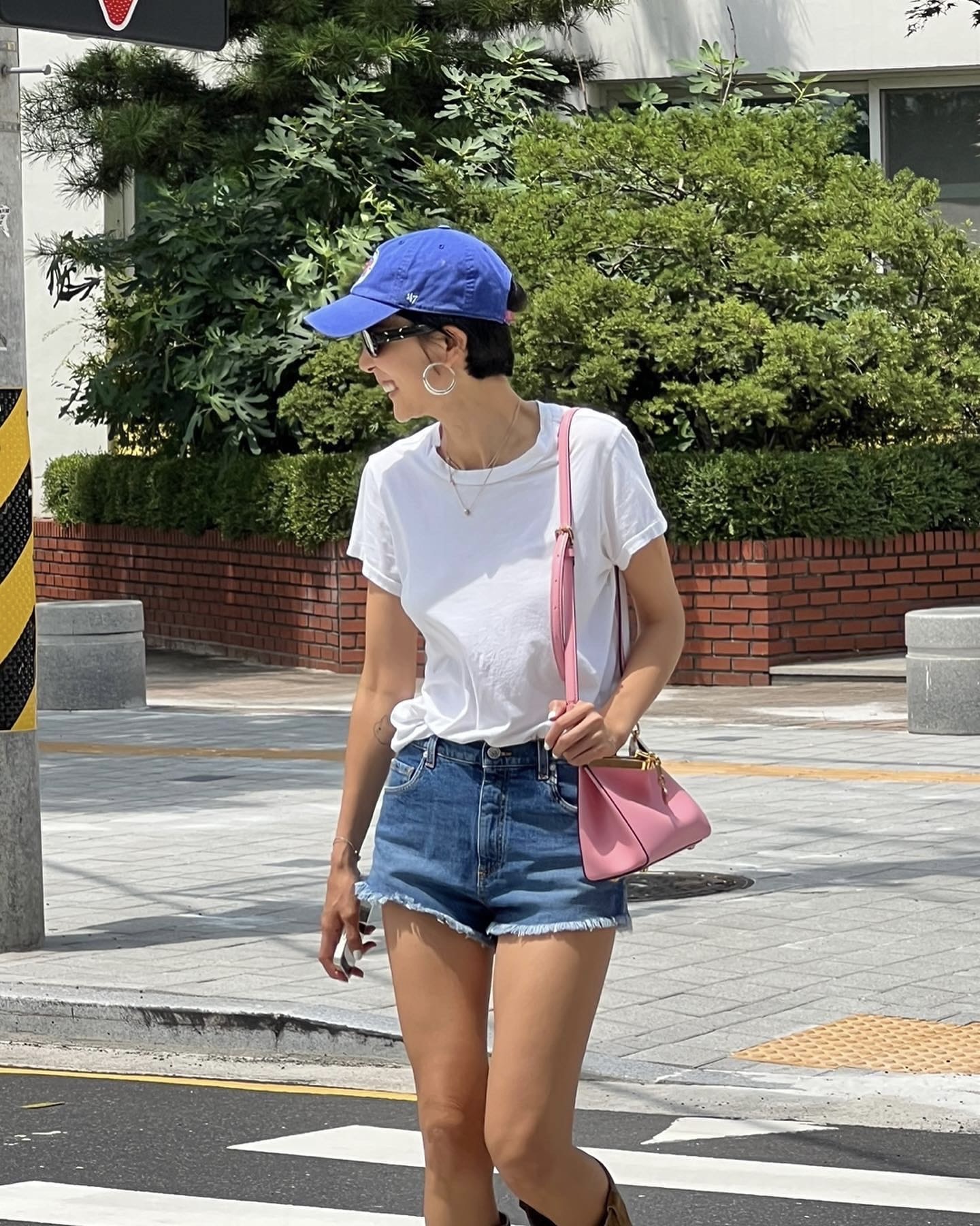 숏팬츠 땡기는 사람?🙋🏻‍♀️
허벅지 소멸에 스타일은 덤💨☀️제대로 준비해 보세요 이미지6