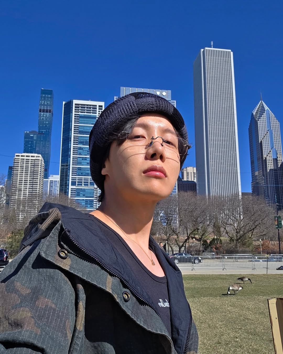 제이홉 애착 나시🎽ald 이미지2