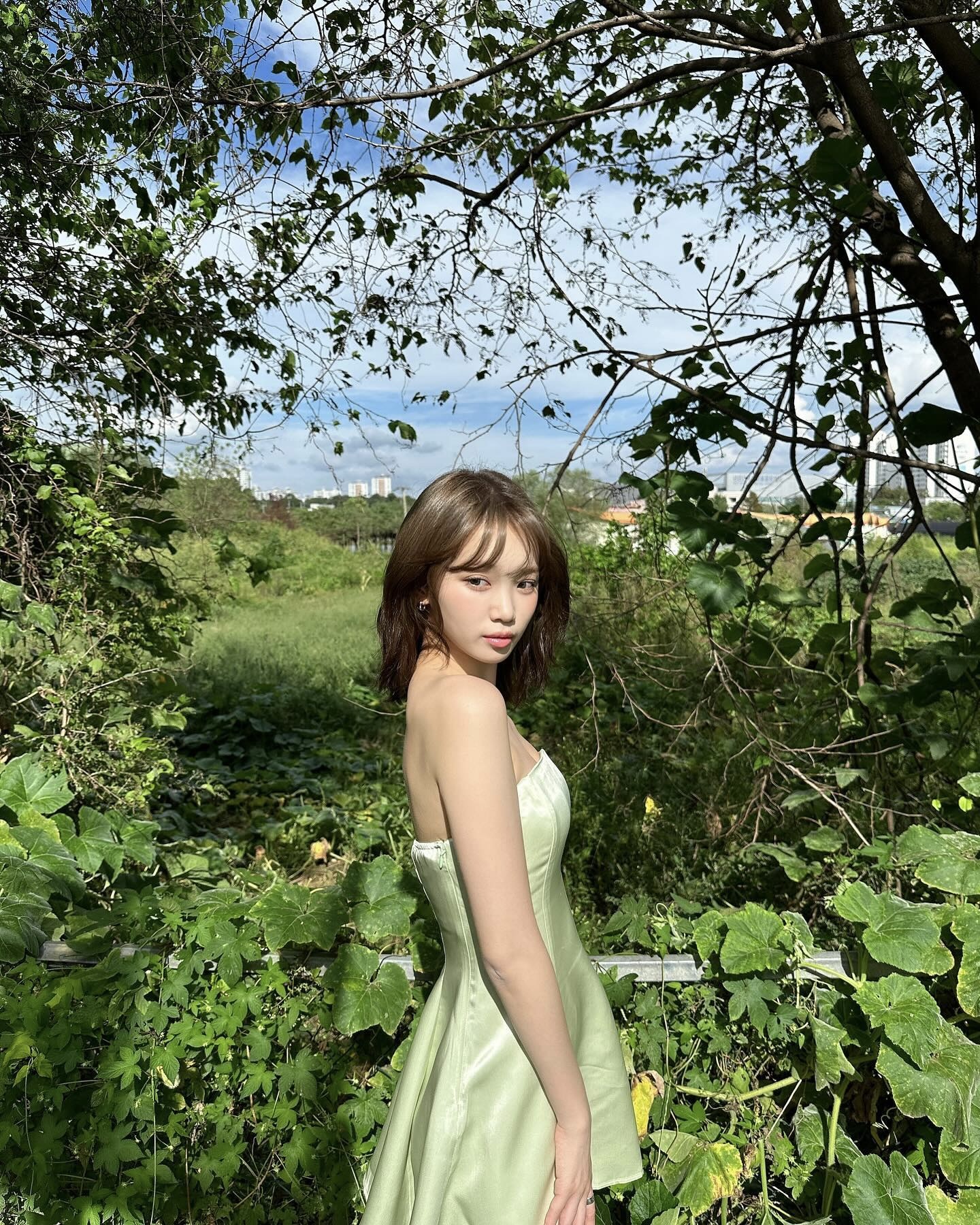 단발 여신의 정석✨🤍
이렇게 예쁘고 분위기 넘치는 단발, 당장 따라 하고 싶잖아😂 이미지5