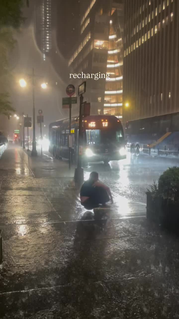 더웠는데 단비 내리는 중⛈️🔋충전각, 가을 준비하라는 것 같아요! 이미지