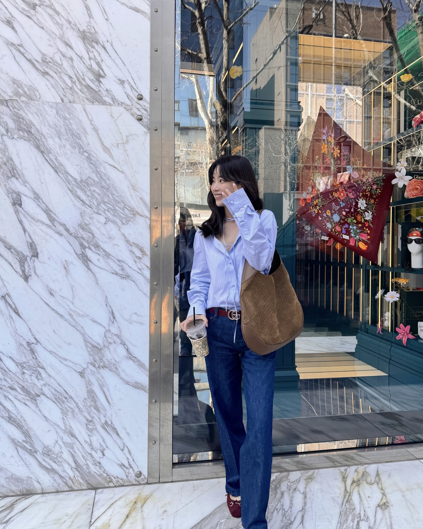 스트라이프 셔츠 출근합니다👔
오늘 하루 스트라이프 셔츠로 줄기차게 예뻐지기💙🤍약속해요 이미지4