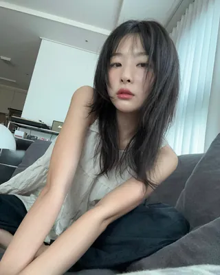블랙진, 패션계 생존 필수템🖤
어떤 상의와도 찰떡🔮🔍블랙진 하나면 완벽 코디 완성하세요 이미지