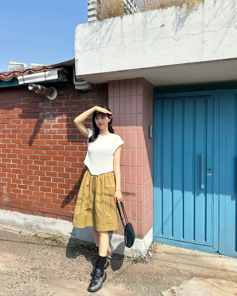 올가을 선두주자 미디스커트🤎
바람 따라 살랑, 시선 따라 찰랑💨💃미디스커트 준비하세요 이미지1