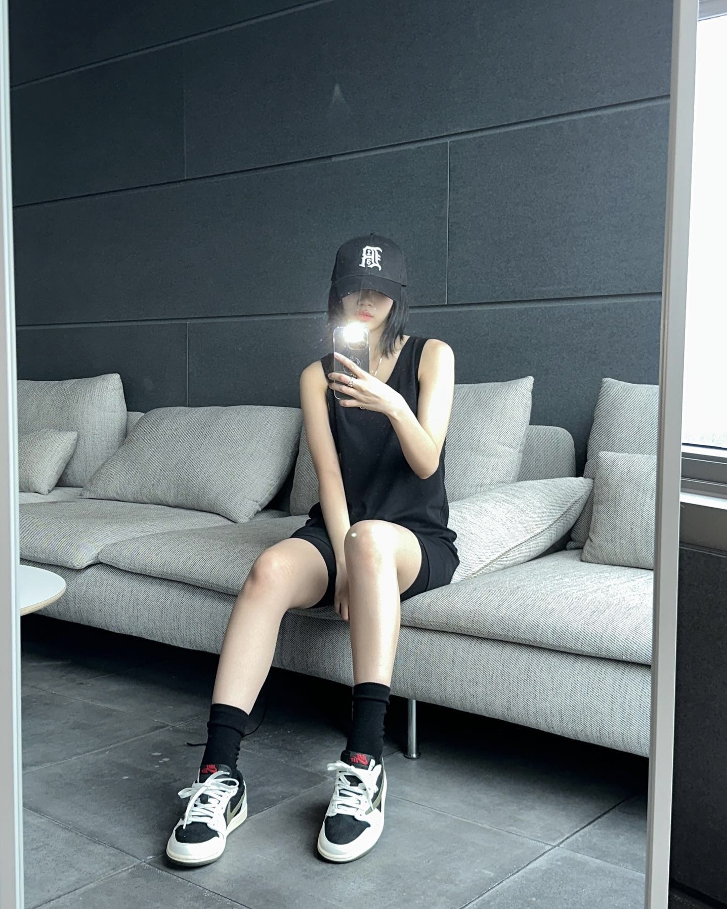 머리 위 근본템, 여름 맛 볼캡 출동🧢
심플 코디? 볼캡 하나로 시그니처 완성💫💙 쿨하게 마무리하자 이미지