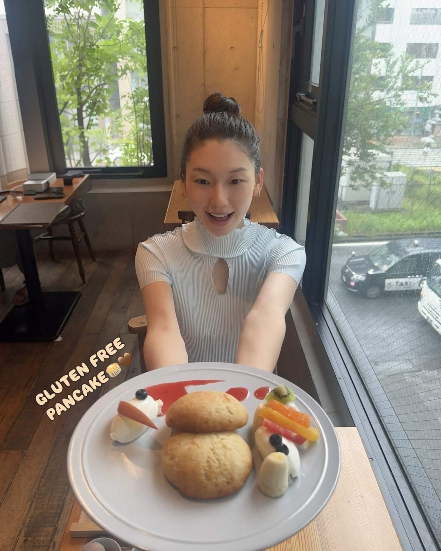 음식 사진은 이렇게 찍는거야🍗🤍
각도, 조명, 표정까지 완벽한 음본나🍴먹기 전이 더 설레는 순간 이미지