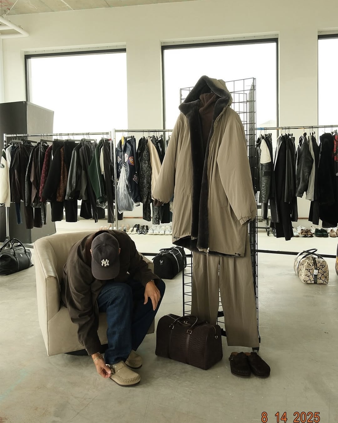 꽈배기 키스 x 버켄스탁 보스턴🧬 이미지4