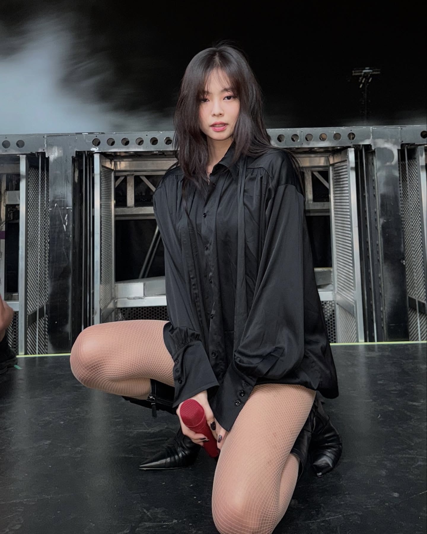 앞머리 잘라도 예쁜 제니🎀♥️
이제 앞머리 잘라도 되는 날씨, 오늘 바로 젠민수 해야겠다😻 이미지5