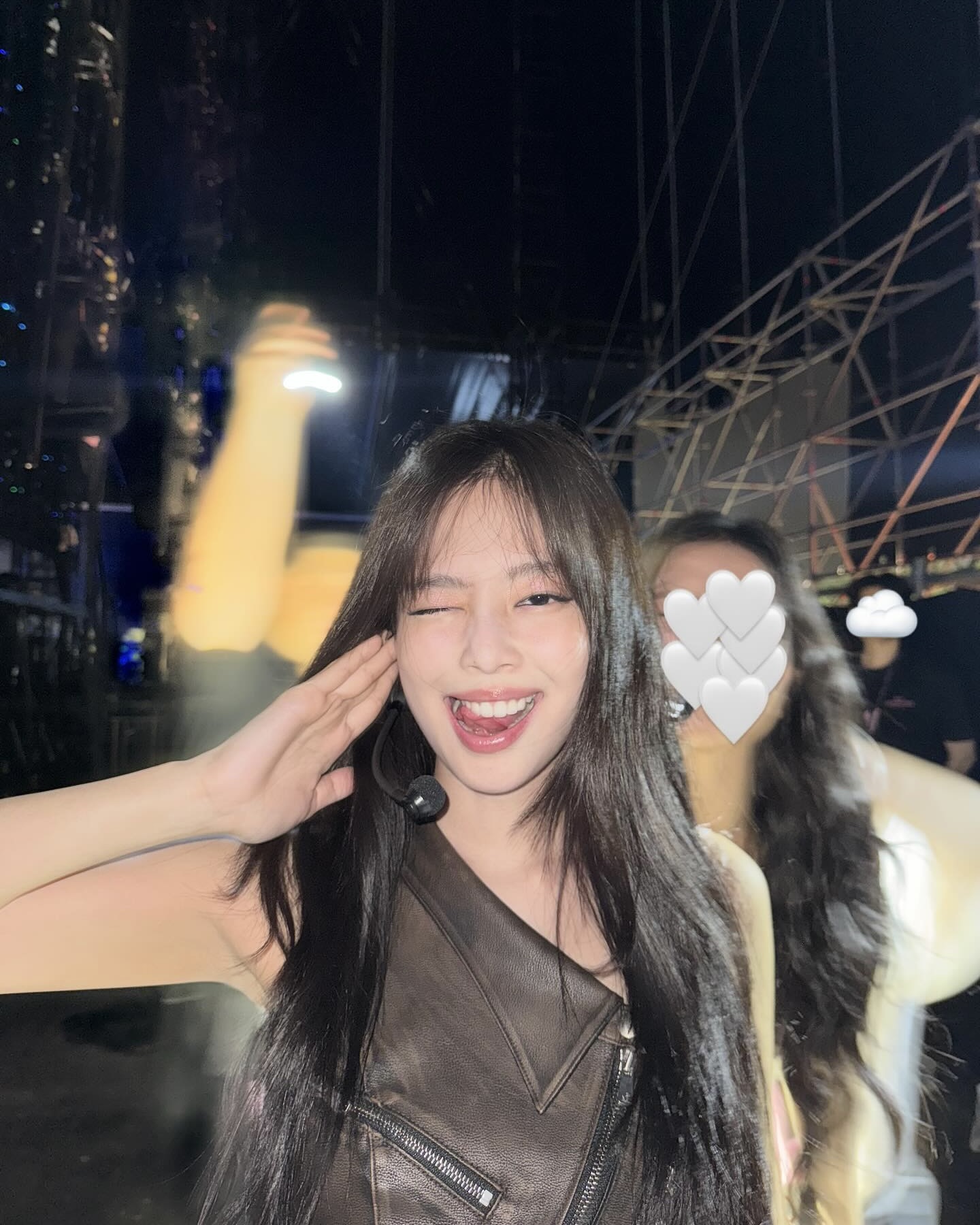 앞머리 잘라도 예쁜 제니🎀♥️
이제 앞머리 잘라도 되는 날씨, 오늘 바로 젠민수 해야겠다😻 이미지6