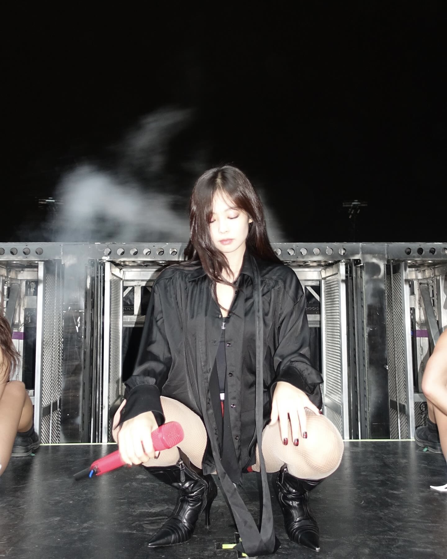 앞머리 잘라도 예쁜 제니🎀♥️
이제 앞머리 잘라도 되는 날씨, 오늘 바로 젠민수 해야겠다😻 이미지7